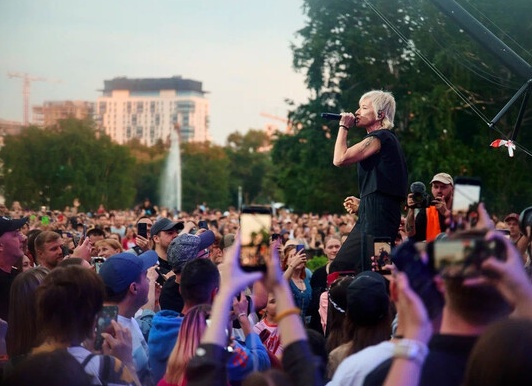 СМИ: в Молдавии артистам за выступления на митинге власти заплатили не весь гонорар